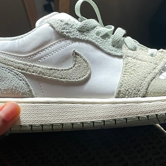 Nike Women's Sneakers - White and mint Green - Picture 1 of 6